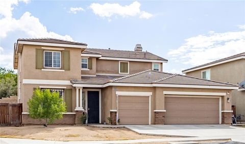 Photo of 13295 Hollister St, Hesperia, CA 92344 (MLS # HD25229035)