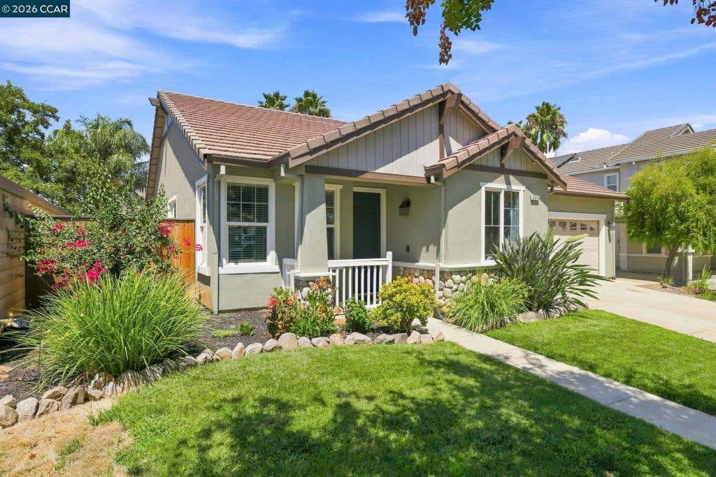 Photo of 4519 Carnegie Ln LN, Brentwood, CA 94513 (MLS # 41144208)