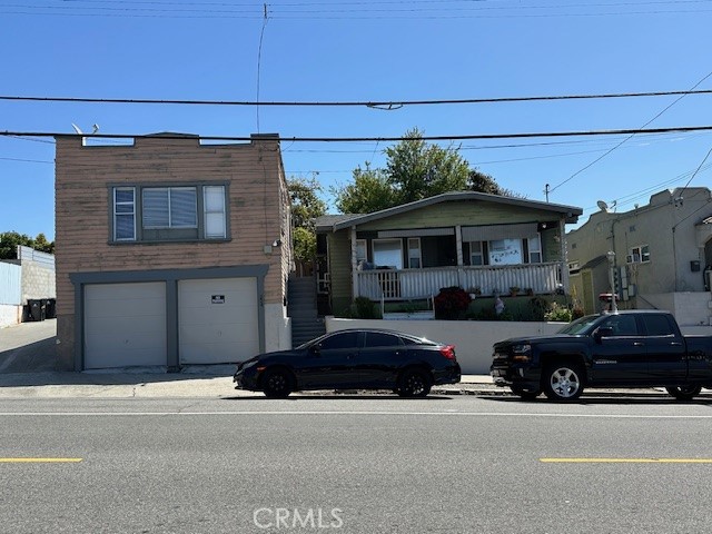 224 S Grand Avenue