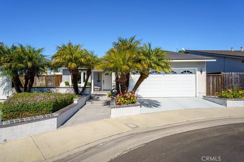 Photo of 18011 Shoreview Cir, Huntington Beach, CA 92648 (MLS # OC26045057)