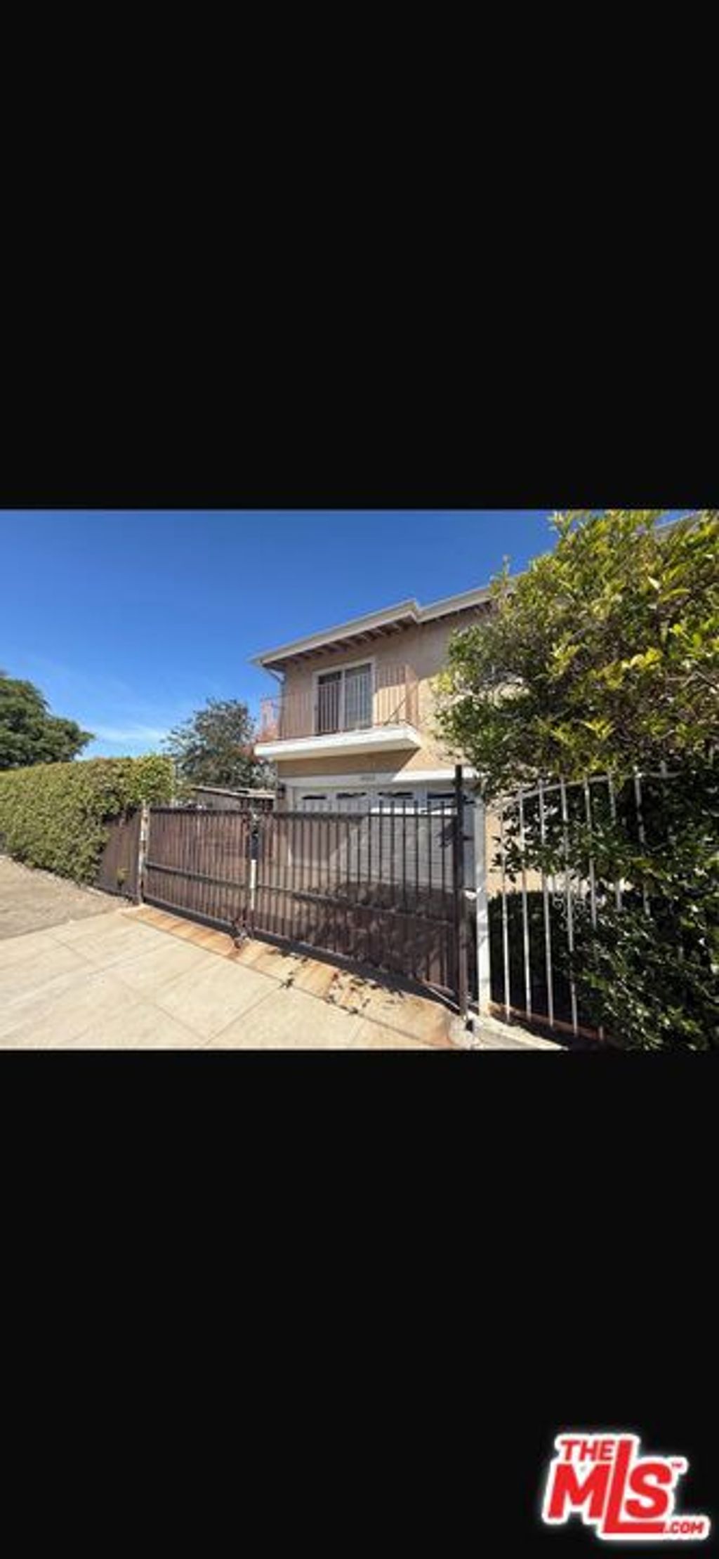 Photo of 10322 Rincon Avenue, Pacoima, CA 91331 (MLS # 25579093)
