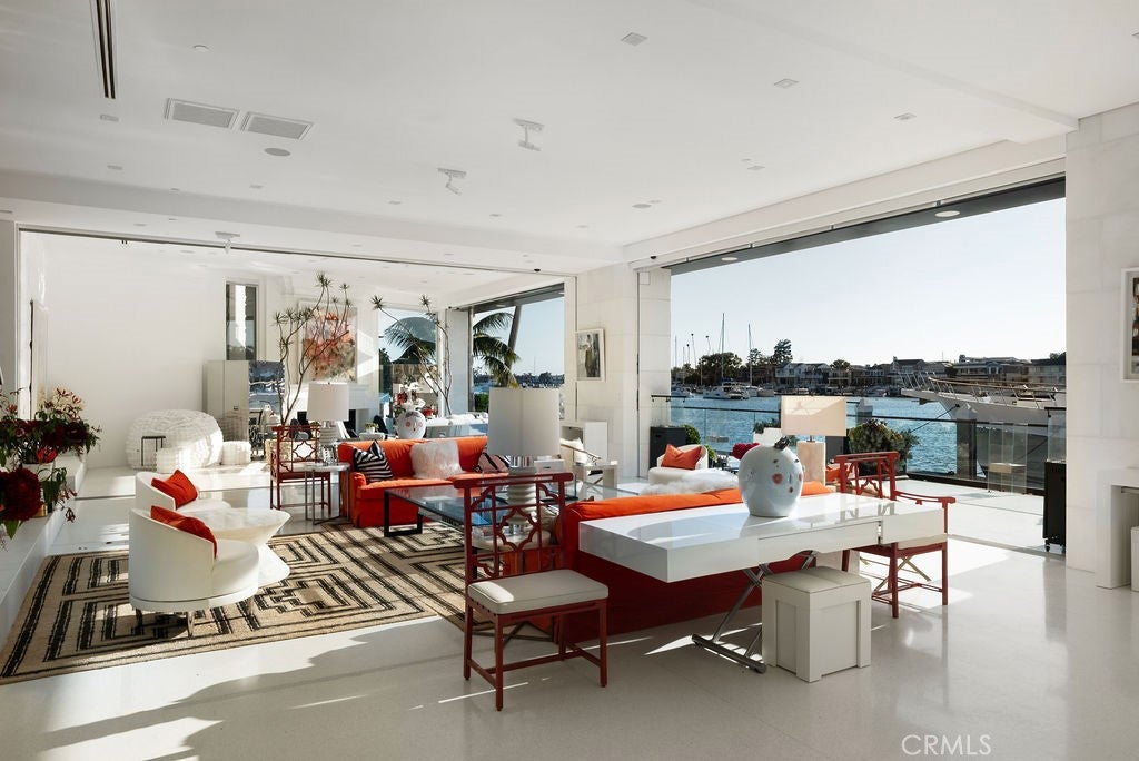 87 Linda, Newport Beach CA 92660 - Photo 6