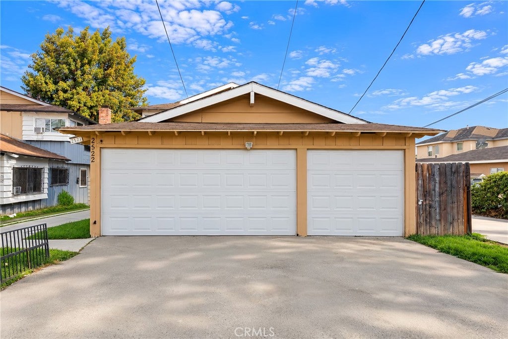 2522 Strathmore