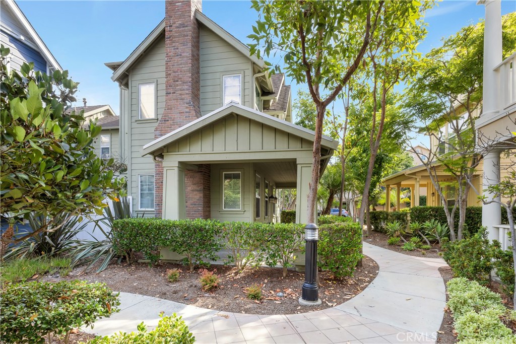 3 Paddock Place