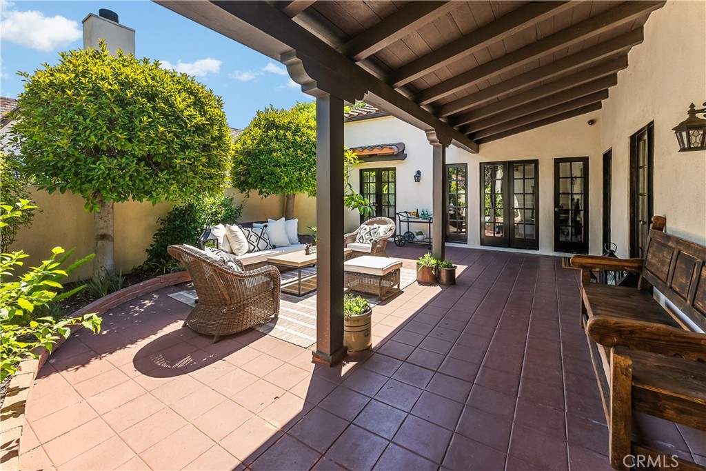 2160 Loma Vista Street