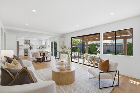 Photo of 269 Woodbridge Circle, San Mateo, CA 94403 (MLS # ML82039543)