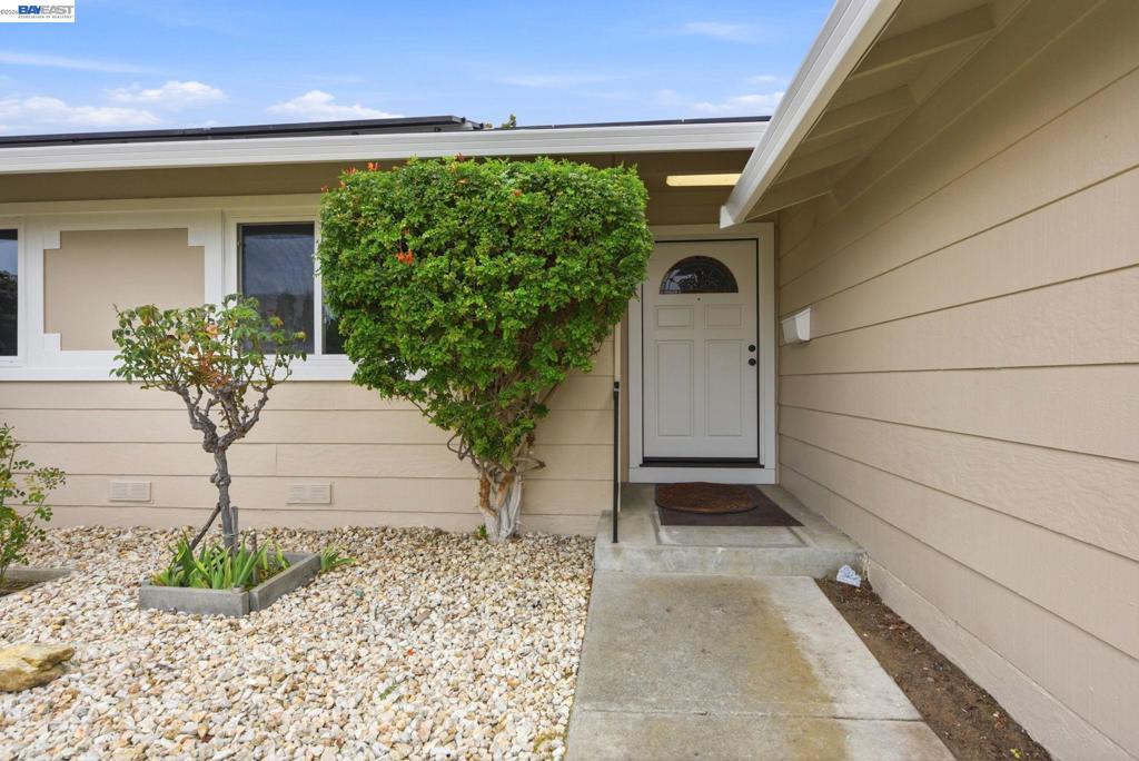 34446 Helston Pl.
