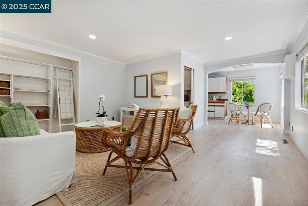 CLAREMONT - Residential