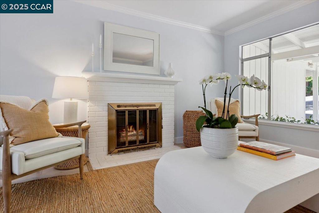 CLAREMONT - Residential