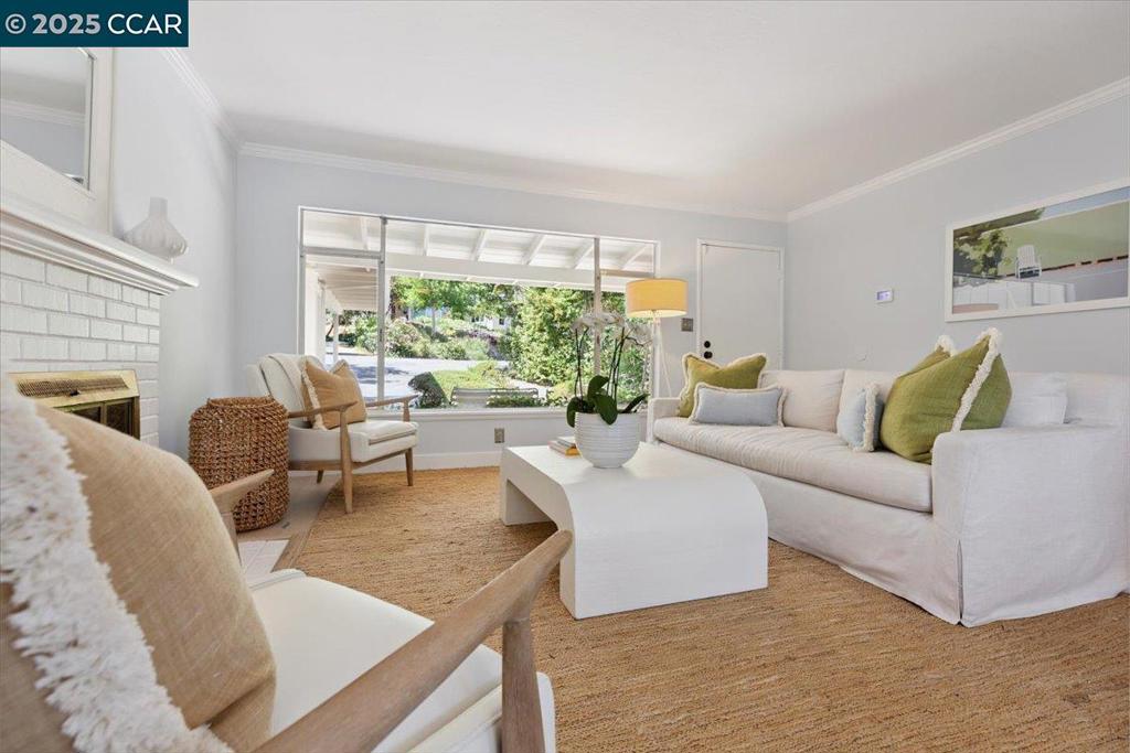 CLAREMONT - Residential