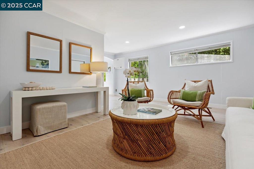CLAREMONT - Residential