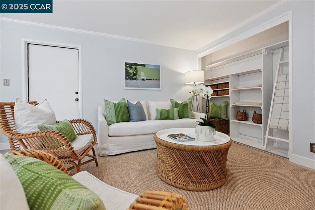 CLAREMONT - Residential