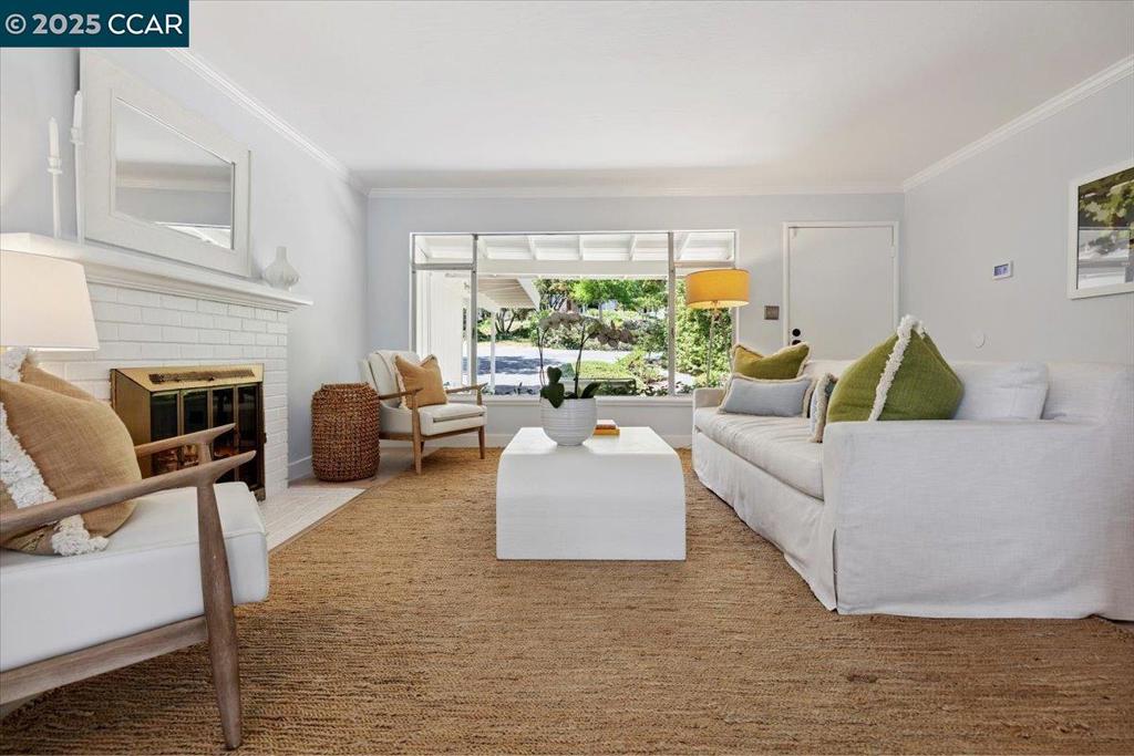 CLAREMONT - Residential
