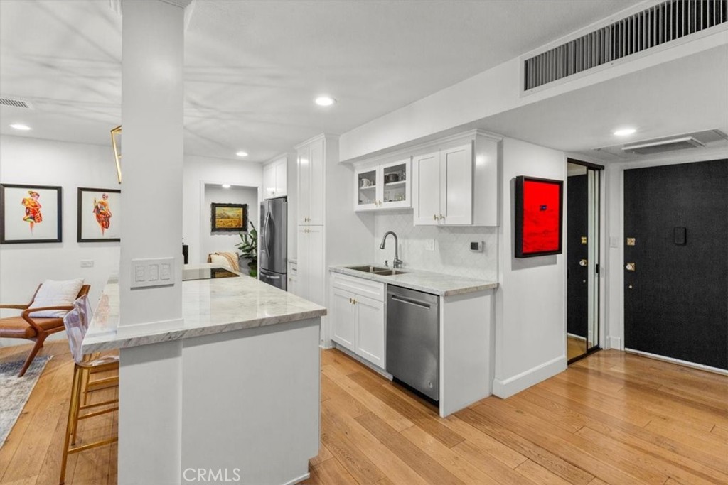 10501 Wilshire 2212