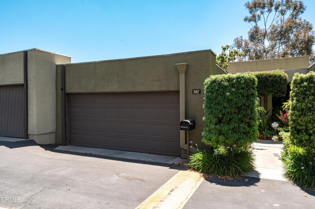 887 Temple Terrace