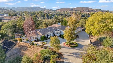 37215 Avenida La Cresta Murrieta CA 92562