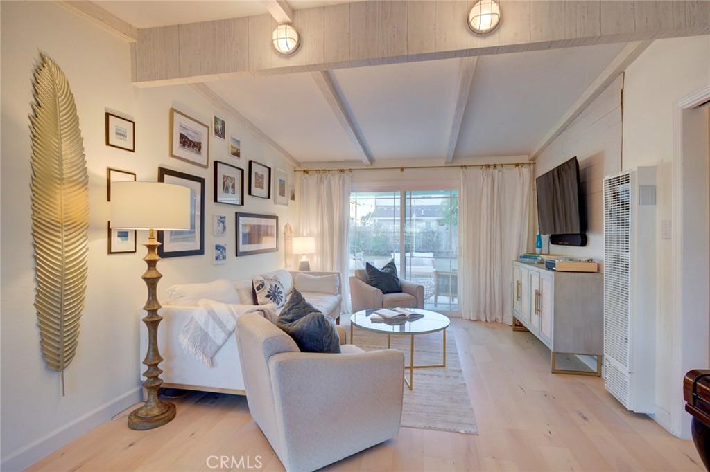 568 Seabright Avenue