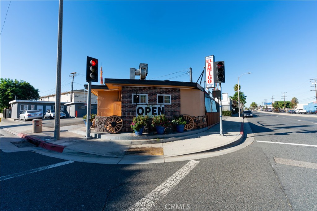 4610 Manhattan Beach 11