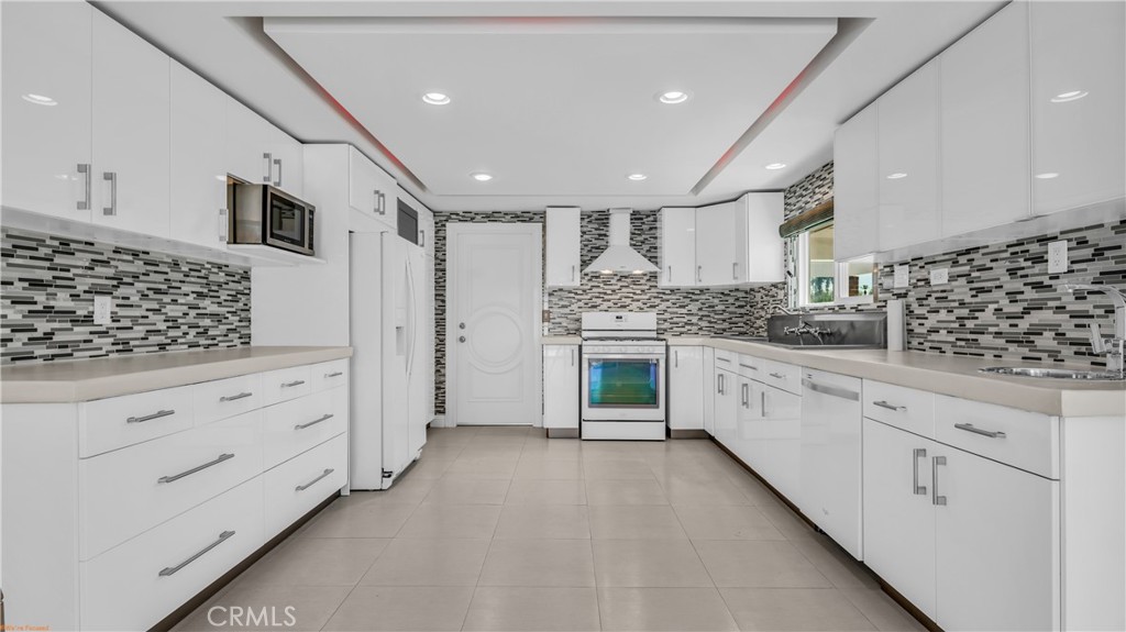 1553 Spyglass