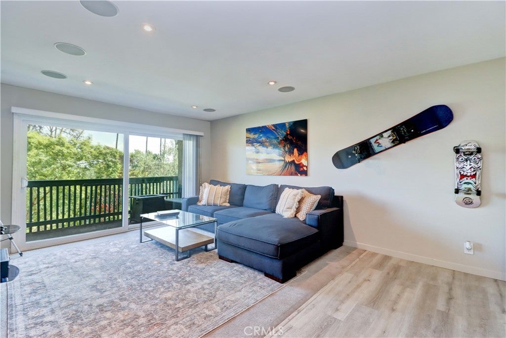 576 N Bellflower Boulevard 303