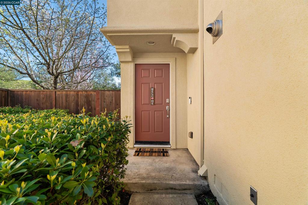 7151 7151 Briza Loop