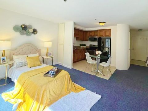 Photo of 324 Catalpa Street #206, San Mateo, CA 94401 (MLS # ML82039342)