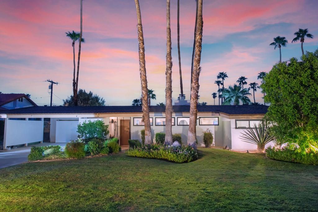 Photo of 74596 Pepper Tree Drive, Palm Desert, CA 92260 (MLS # 219136003DA)