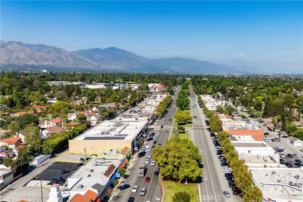 2347 Huntington Drive