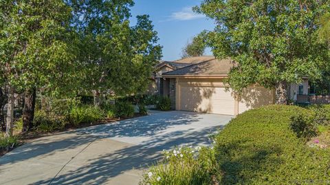 1772 Crescent Knolls Gln Escondido CA 92029