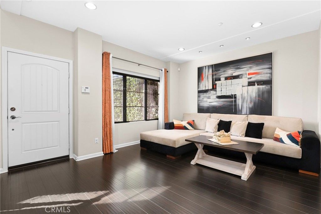 Photo of 879 Michigan Blvd #G, Pasadena, CA 91107 (MLS # PF26059043)