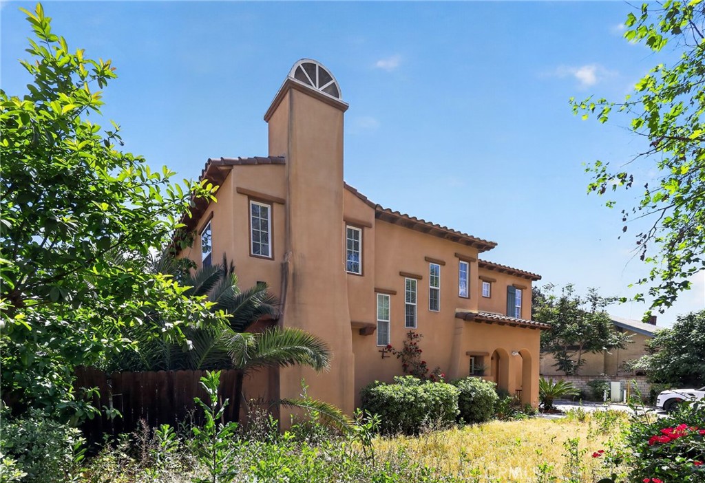 1350 S Towne