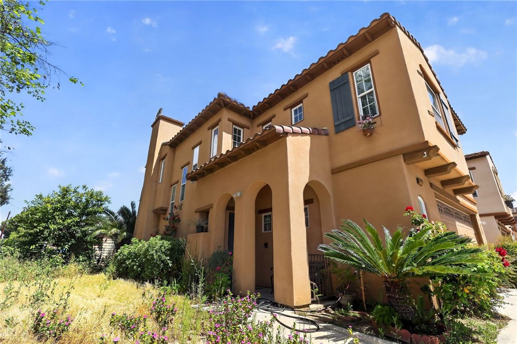 1350 S Towne