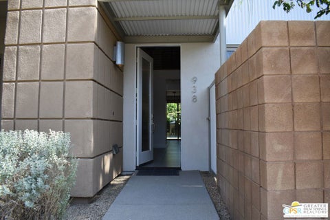 Photo of 938 Oceo Circle, Palm Springs, CA 92264 (MLS # 26895823PS)
