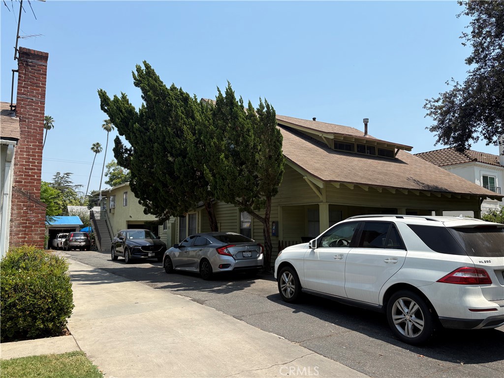 92 N Allen Avenue
