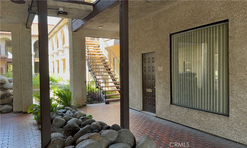 2440 S Hacienda Boulevard S 114