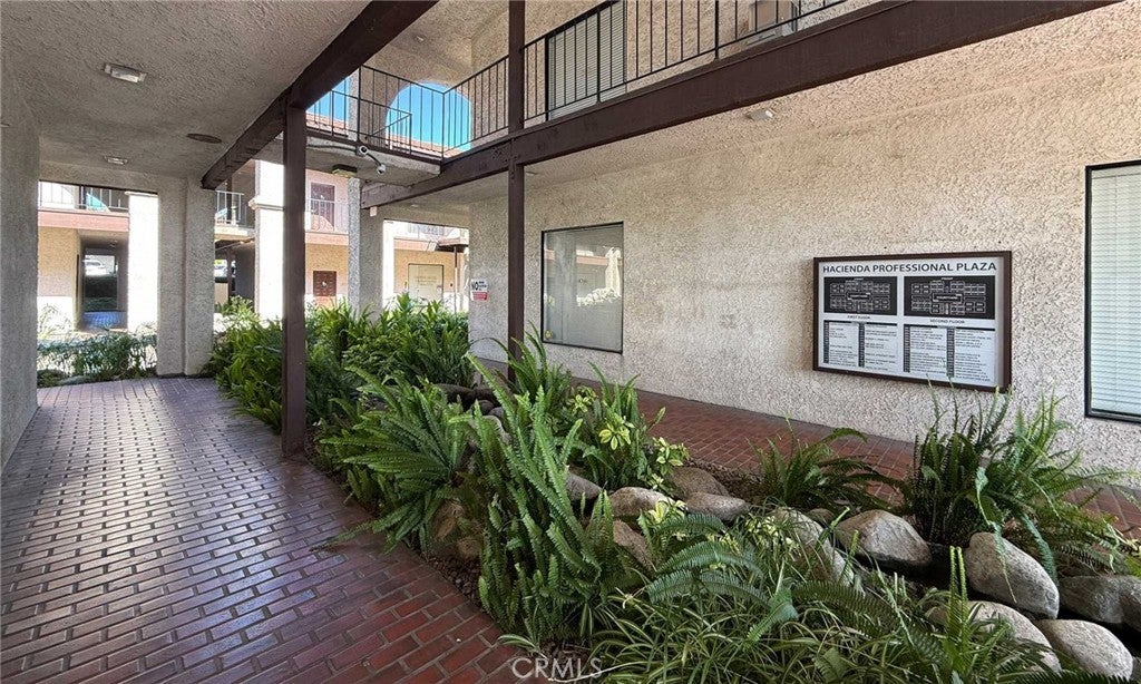 2440 S Hacienda Boulevard S 114