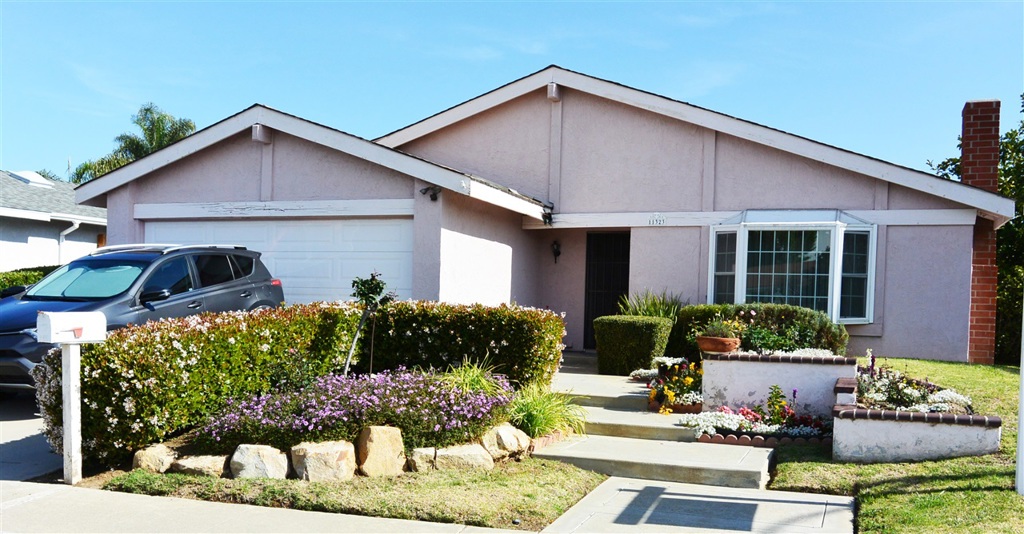 Wonderful family home with a perfect central location! This three-bedroom home boasts a sun-filled living room, with a bay window and cozy fireplace. Laminate and tile floors throughout the home. Entertain in a spacious kitchen with open concept dining area, gas stove and a second bay window bringing in lots of natural light. Master bedroom has mirrored closet doors and an en-suite bath. Relax in a large back yard which features hydrangea, fig and lemon trees. A must see! Neighborhoods: Mira Mesa Equipment: Dryer, Washer Other Fees: 0 Sewer: Sewer Connected Topography: LL