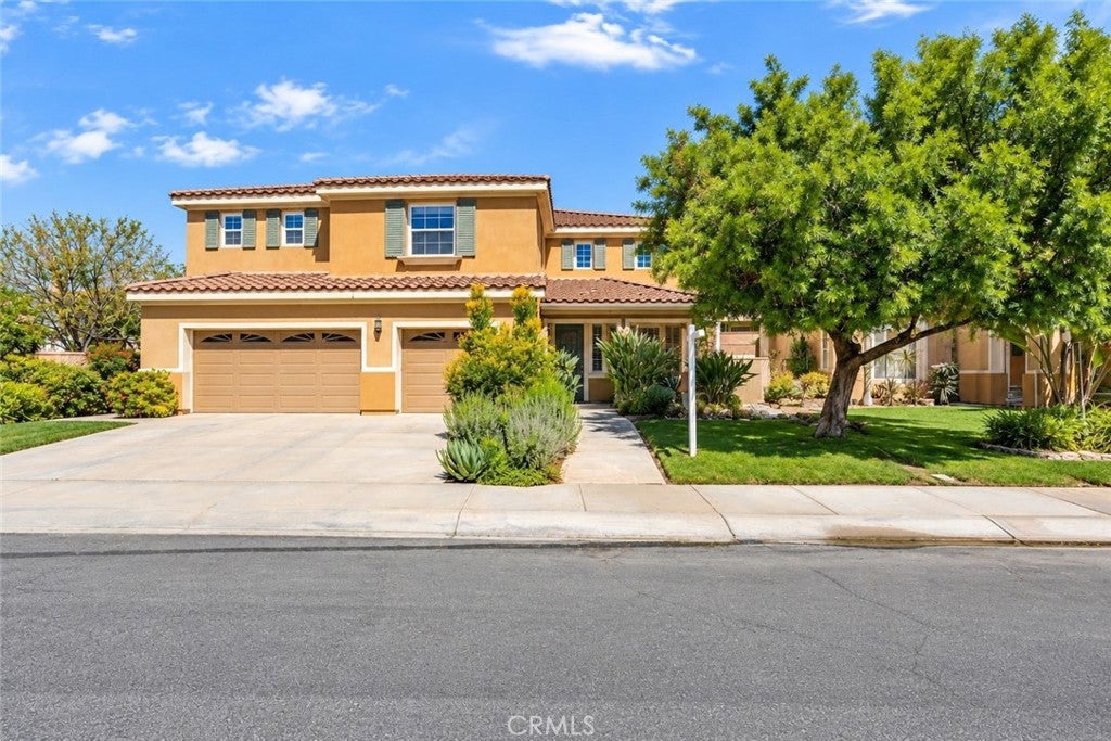 1448 Moonlight Drive