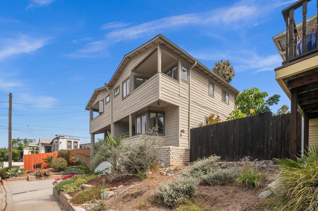 3711 Columbia Street, San Diego CA 92103