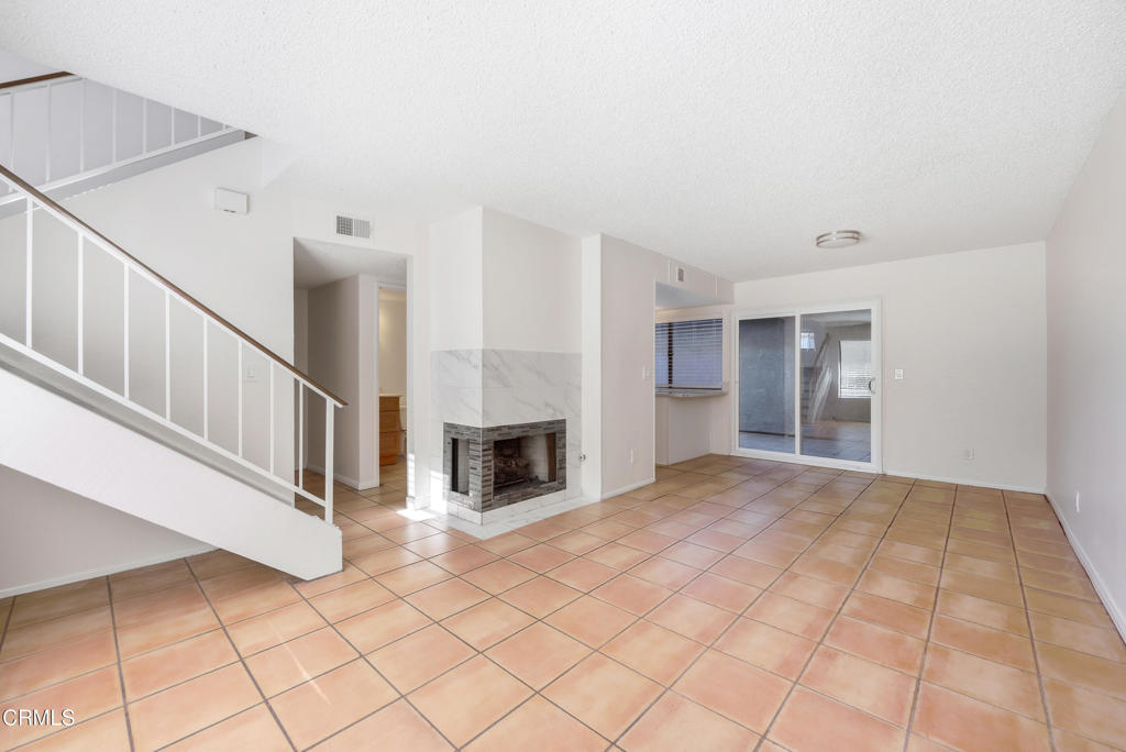 2464 Manzanita Drive