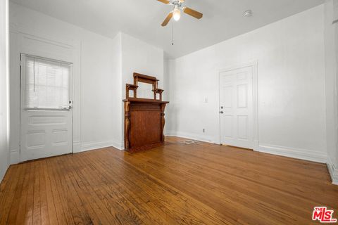 Tiny photo for 1223 W 23rd Street, Los Angeles, CA 90007 (MLS # 25577989)