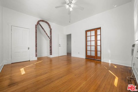 Tiny photo for 1223 W 23rd Street, Los Angeles, CA 90007 (MLS # 25577989)