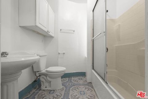 Tiny photo for 1223 W 23rd Street, Los Angeles, CA 90007 (MLS # 25577989)