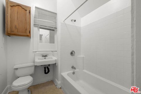 Tiny photo for 1223 W 23rd Street, Los Angeles, CA 90007 (MLS # 25577989)