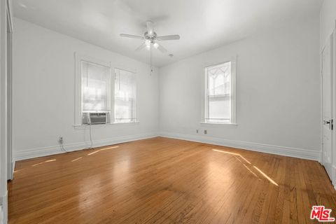 Tiny photo for 1223 W 23rd Street, Los Angeles, CA 90007 (MLS # 25577989)