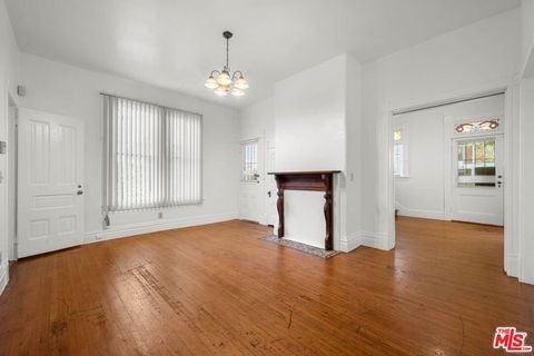 Photo of 1223 W 23rd Street, Los Angeles, CA 90007 (MLS # 25577989)