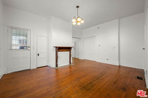 Tiny photo for 1223 W 23rd Street, Los Angeles, CA 90007 (MLS # 25577989)