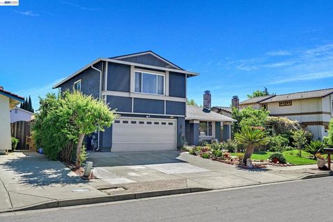 Photo of 77 Barnes Ln Ln, Fremont, CA 94536 (MLS # 41128799)
