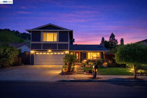 Photo of 77 Barnes Ln Ln, Fremont, CA 94536 (MLS # 41128799)