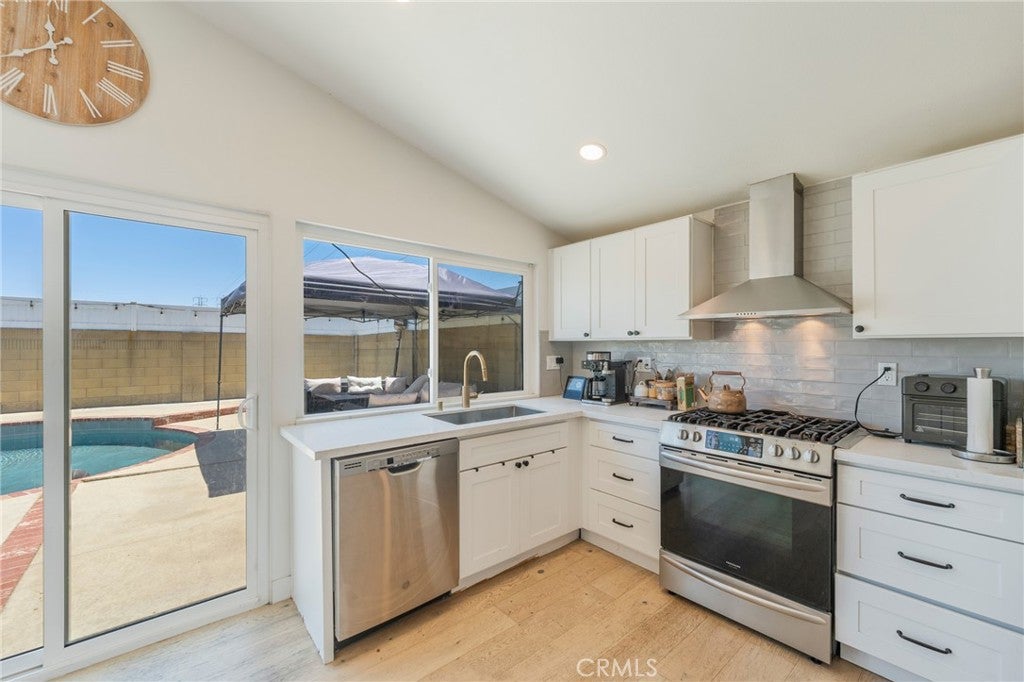 19202 Hickory, Huntington Beach CA 92646 - Photo 9